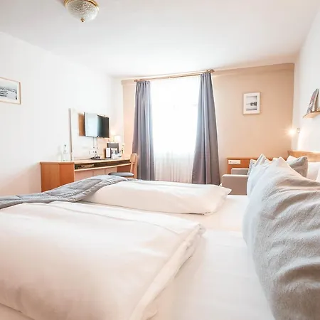 Bodensee Sternen 호텔 3*